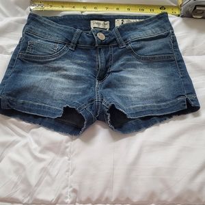 Indigo Rein short shorts, 3